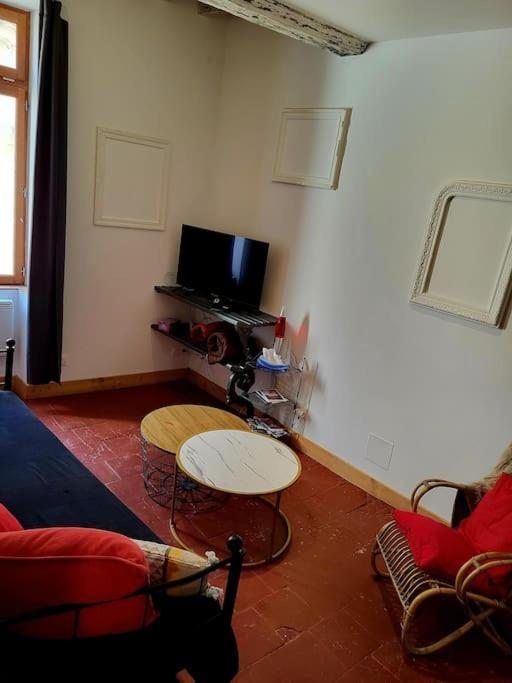 T2 Duplex "Chez Evelyne" Remoulins Exterior foto