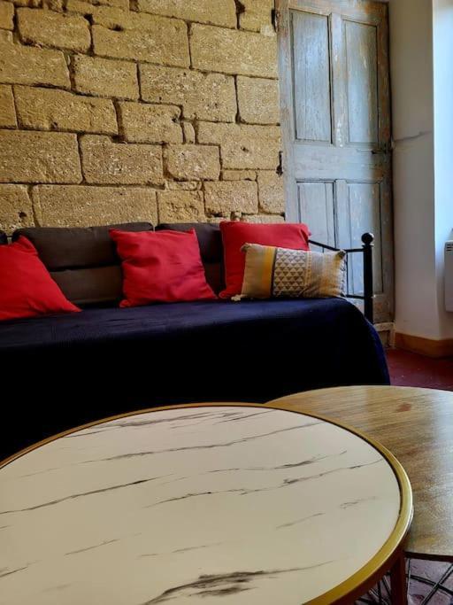 T2 Duplex "Chez Evelyne" Remoulins Exterior foto